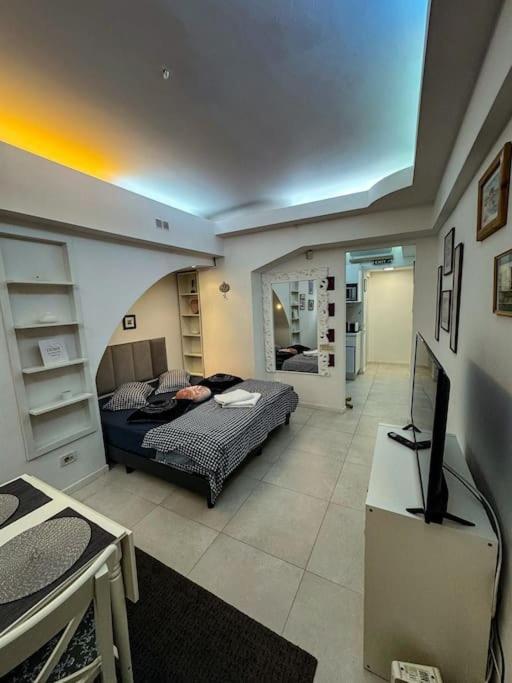 Happy Studio Calea Victoriei Boekarest Buitenkant foto